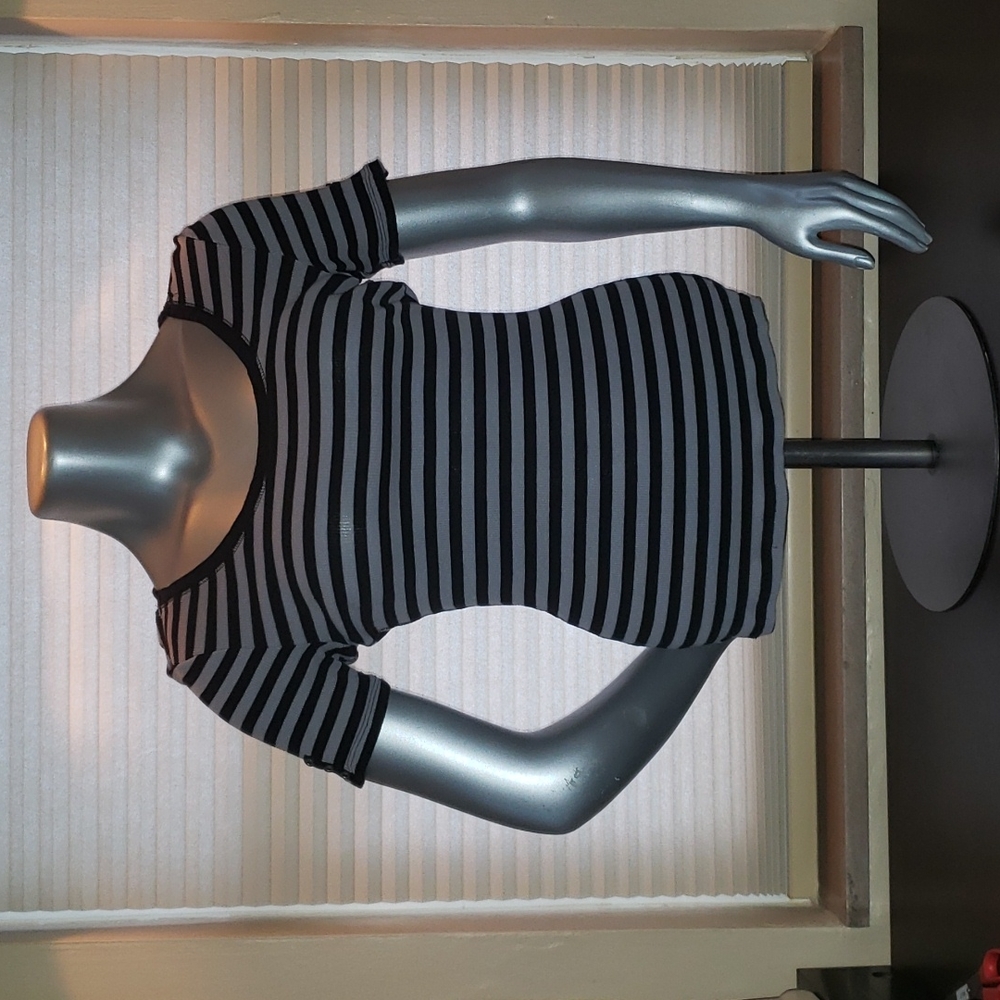 Short Sleeve Shirt - Juniors Size XL